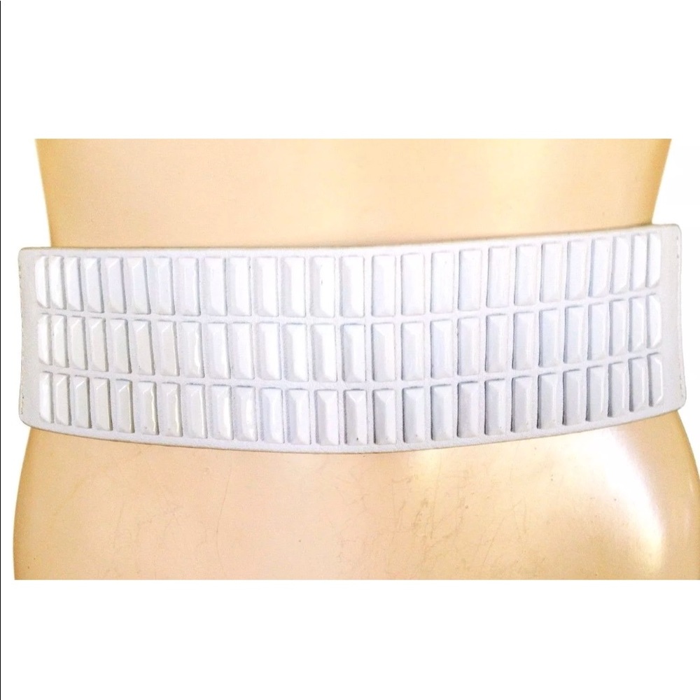 Bcbg wife studded waist belt grey/ white